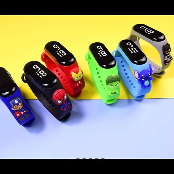Superhero watches for kids - Picture 3 of 4